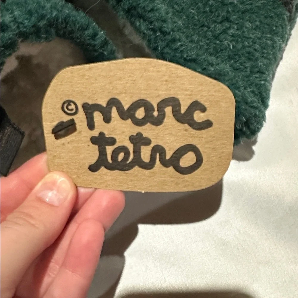 Marc Tetro Green Bear Print Kids Mittens